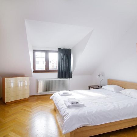 Ginosi Elema Apartel Praga Exterior foto