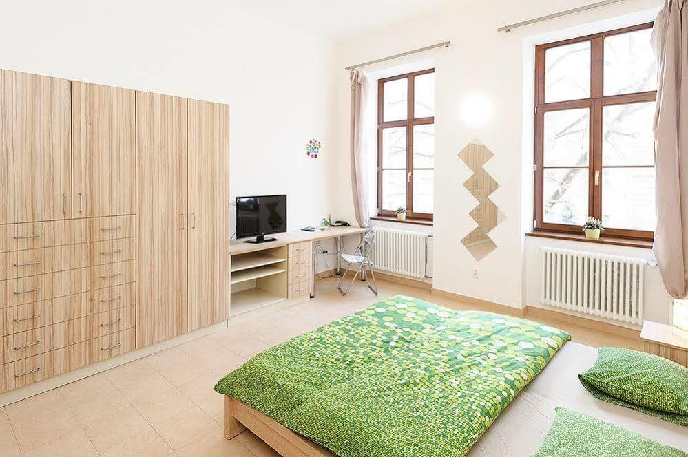 Ginosi Elema Apartel Praga Exterior foto