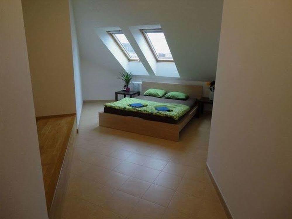 Ginosi Elema Apartel Praga Exterior foto